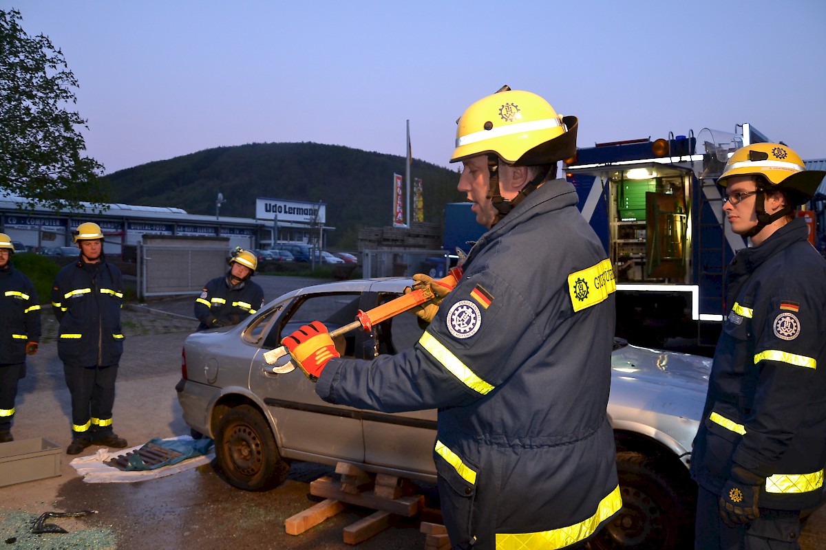 Ausbildung Technische Hilfe auf Verkehrswegen