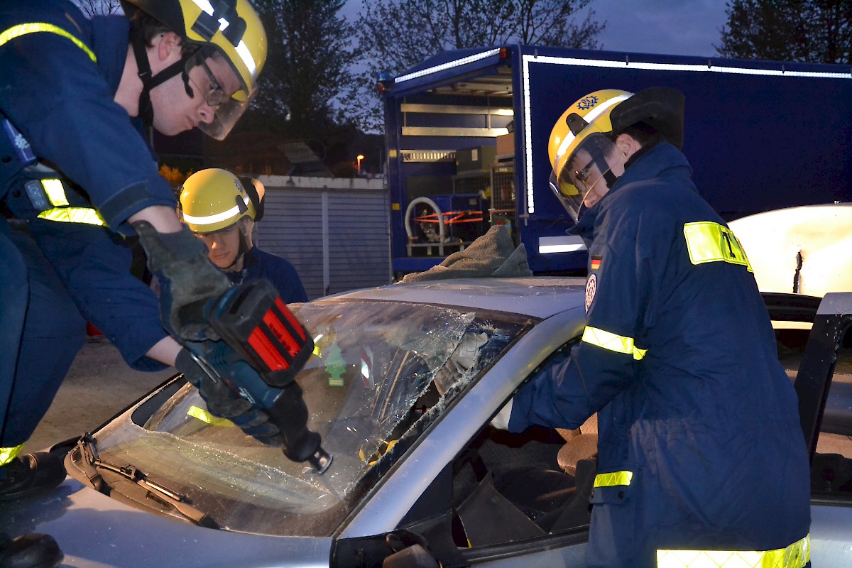 Ausbildung Technische Hilfe auf Verkehrswegen