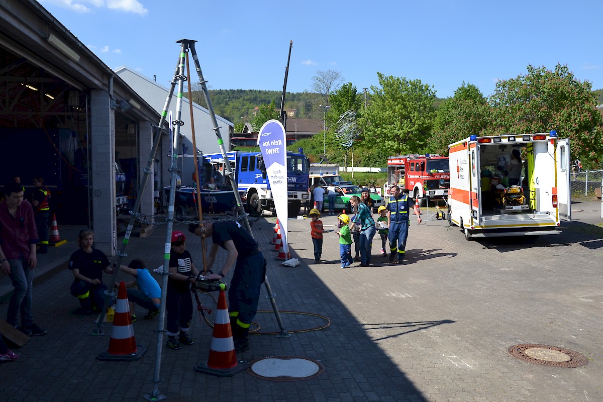 Brückentag ist Blaulichttag im THW Lohr