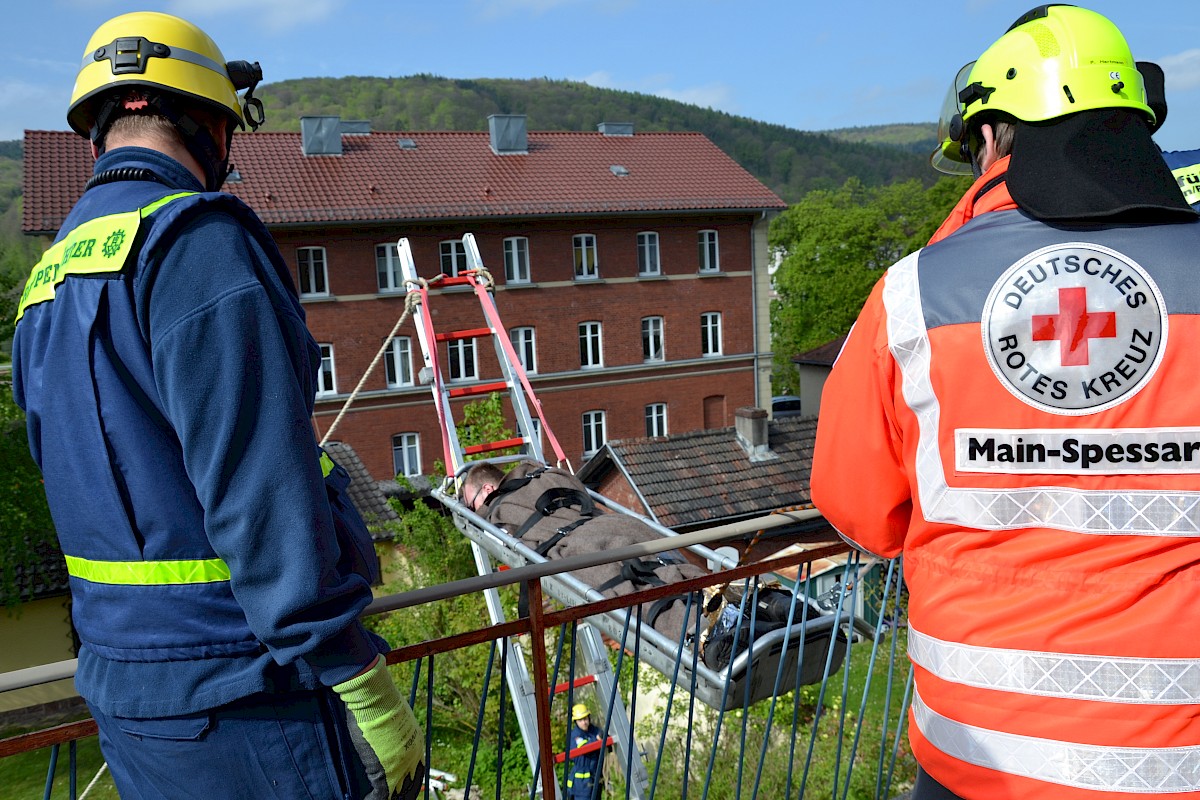 BRK und THW Lohr verzahnen Technische und Medizinische Rettung