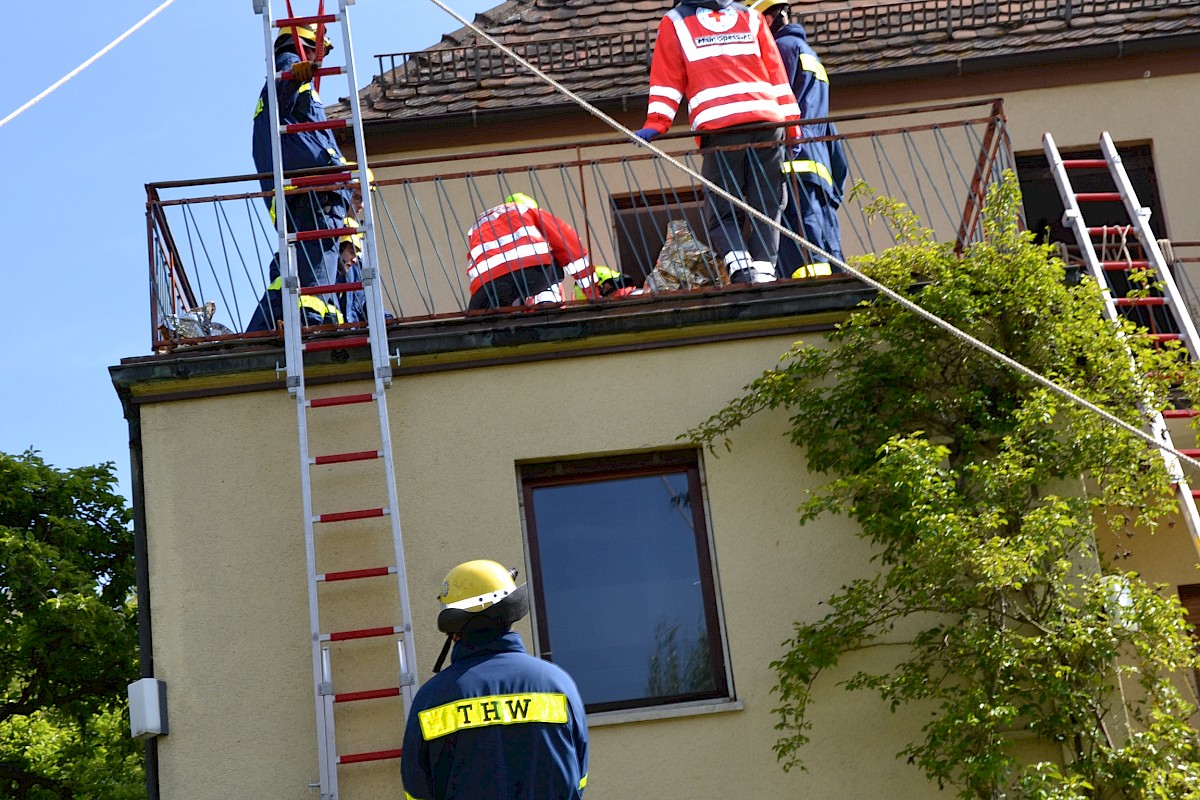 BRK und THW Lohr verzahnen Technische und Medizinische Rettung