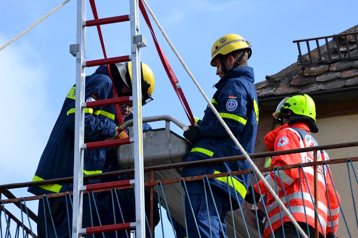 BRK und THW Lohr verzahnen Technische und Medizinische Rettung