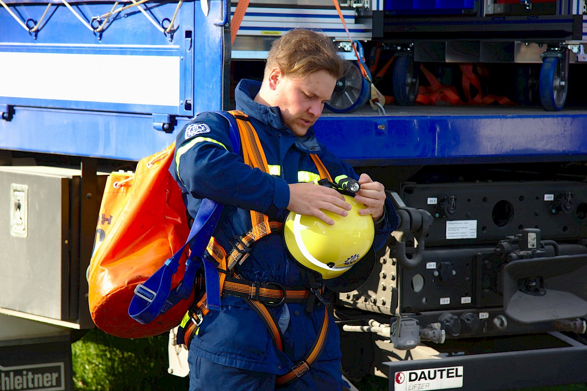 Gemeinschaftsübung von THW Lohr und Feuerwehr am Oberbecken