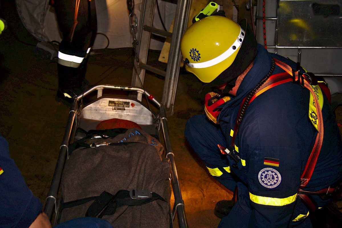 Gemeinschaftsübung von THW Lohr und Feuerwehr am Oberbecken