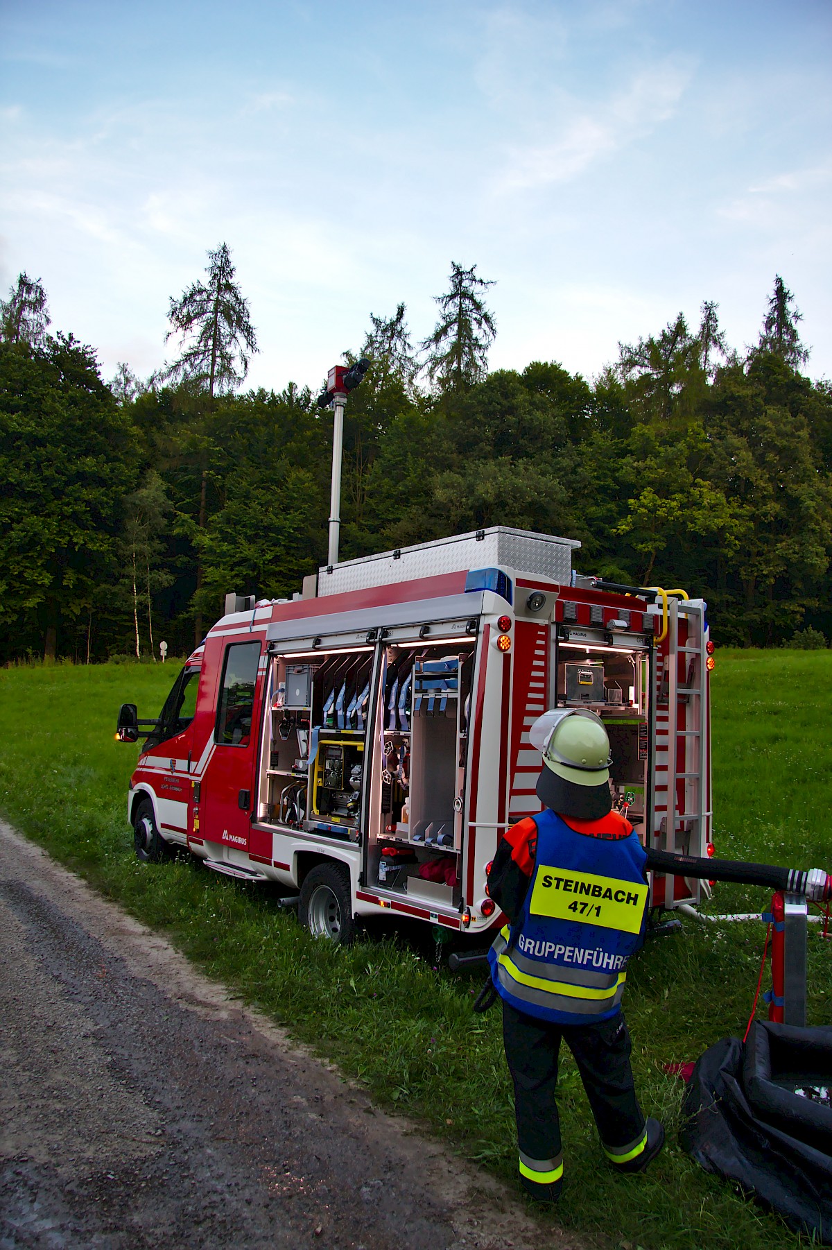 Waldbrand-Übung mit der Feuerwehr