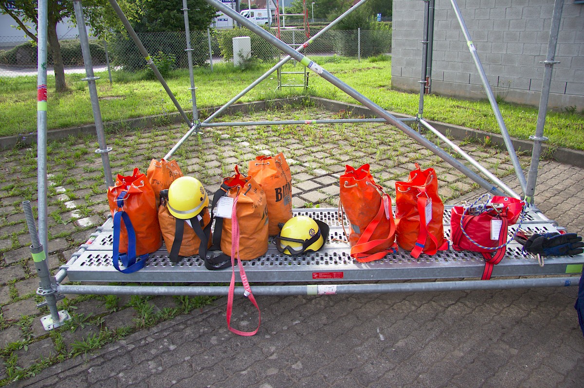 Voller Hof beim THW Lohr: Mehrere Ausbildungen und Gästegruppen beschäftigen den Ortsverband Lohr am ersten August-Samstag