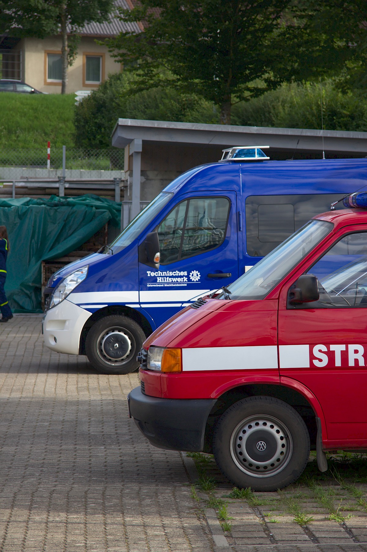 Voller Hof beim THW Lohr: Mehrere Ausbildungen und Gästegruppen beschäftigen den Ortsverband Lohr am ersten August-Samstag