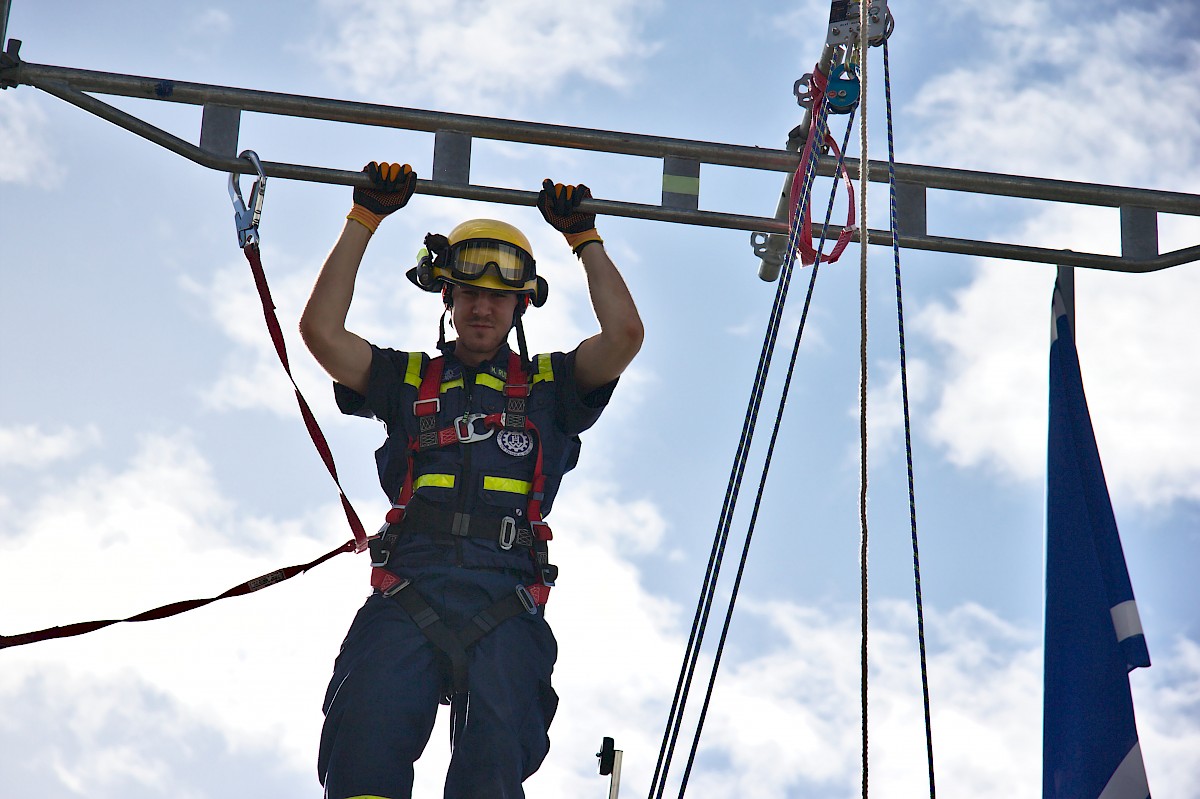 Voller Hof beim THW Lohr: Mehrere Ausbildungen und Gästegruppen beschäftigen den Ortsverband Lohr am ersten August-Samstag