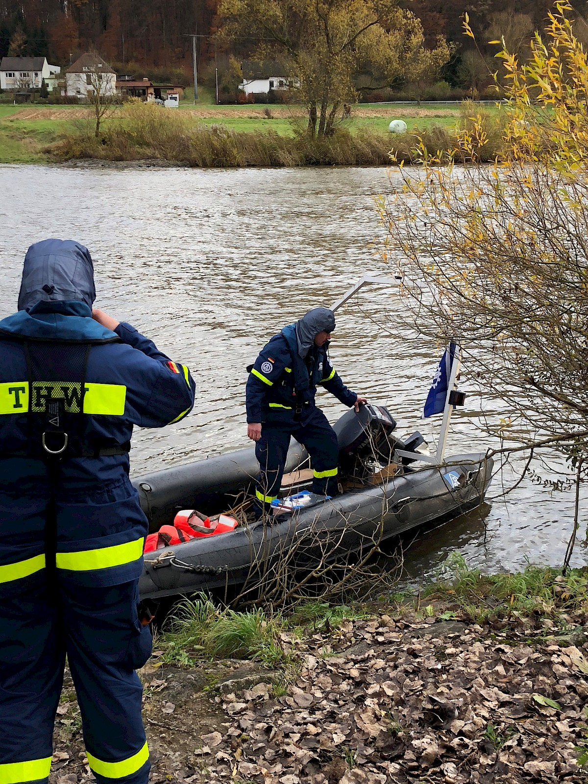 Kräfte zur Personensuche gebündelt – THW Lohr unterstützt mit Bootsmannschaften