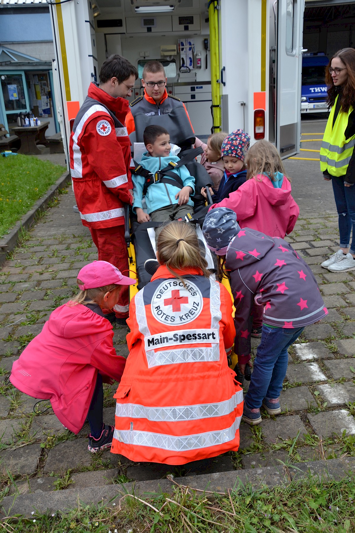 Raus aus dem Alltag Rein ins THW für die Vorschüler der Lohrer Kindergärten