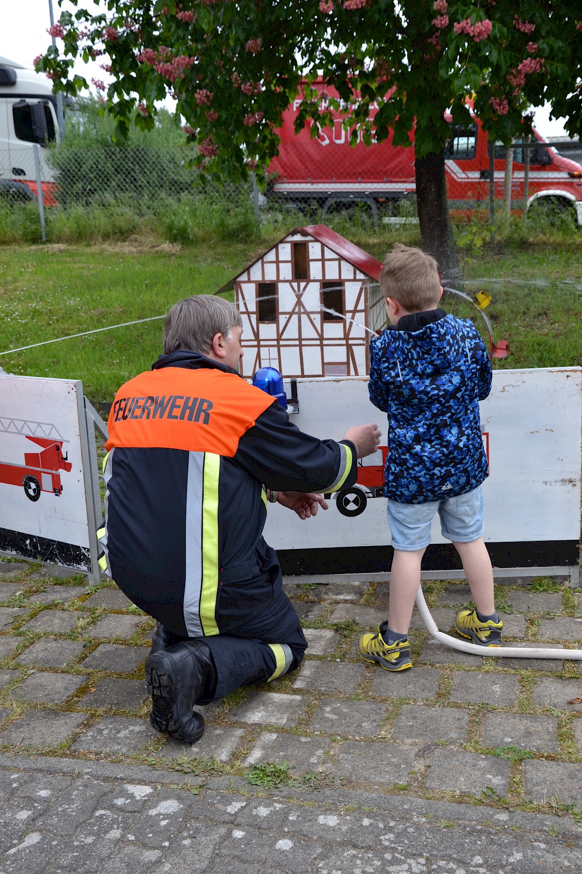 Raus aus dem Alltag Rein ins THW für die Vorschüler der Lohrer Kindergärten