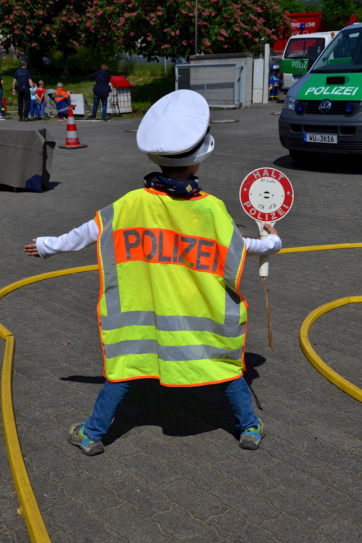 Raus aus dem Alltag Rein ins THW für die Vorschüler der Lohrer Kindergärten