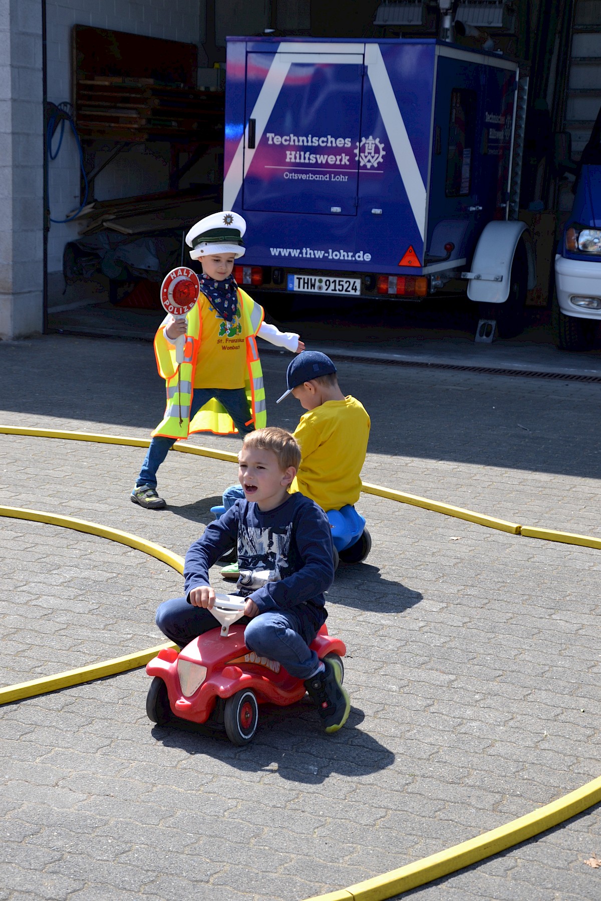 Raus aus dem Alltag Rein ins THW für die Vorschüler der Lohrer Kindergärten