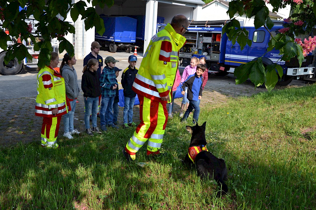Kinderuni Steinfeld zu Gast beim THW Lohr