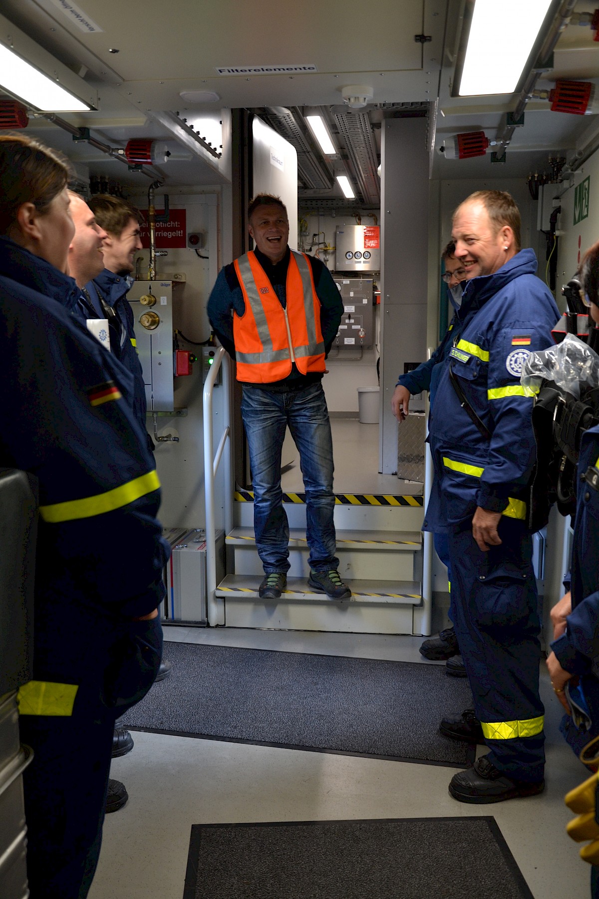 Ausbildung am Tunnelrettungszug der DB AG im Rahmen der Dreitagesübung