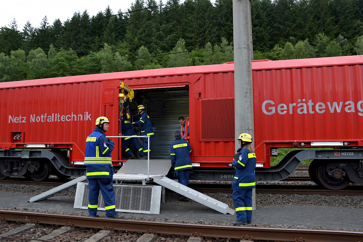 Ausbildung am Tunnelrettungszug der DB AG im Rahmen der Dreitagesübung