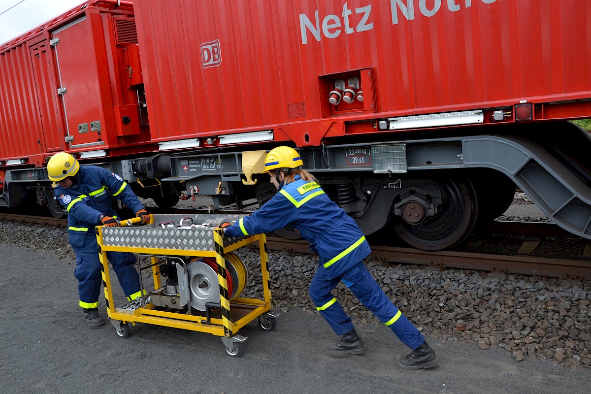 Ausbildung am Tunnelrettungszug der DB AG im Rahmen der Dreitagesübung