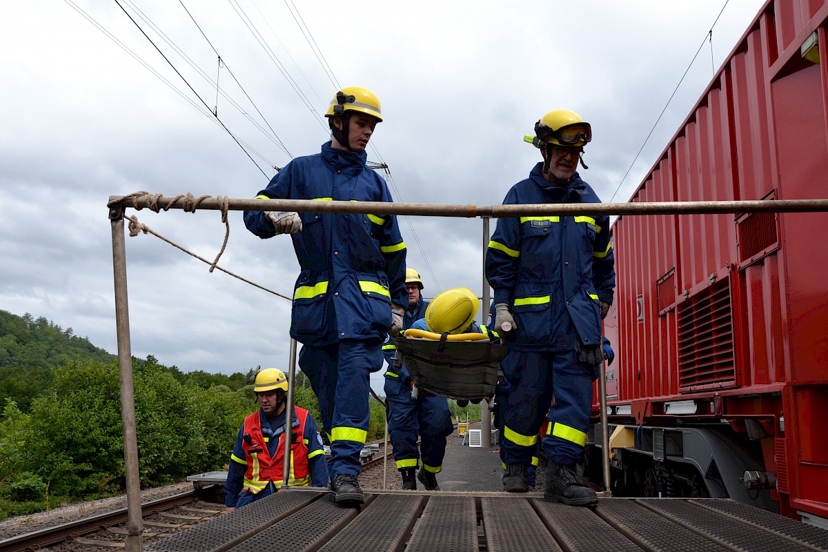 Ausbildung am Tunnelrettungszug der DB AG im Rahmen der Dreitagesübung