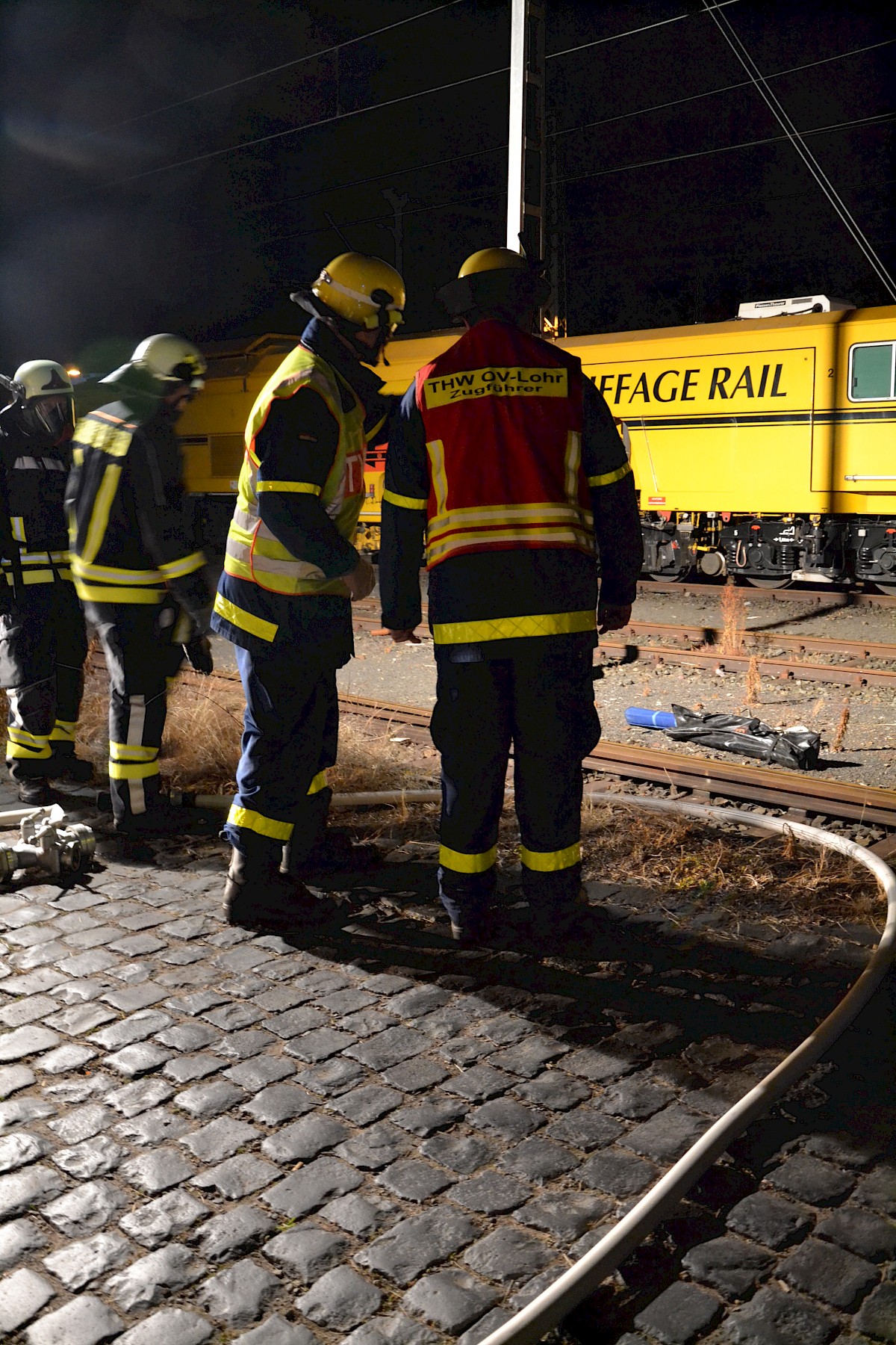 Überraschungsnachtübung der Feuerwehr Burgsinn mit dem THW Lohr