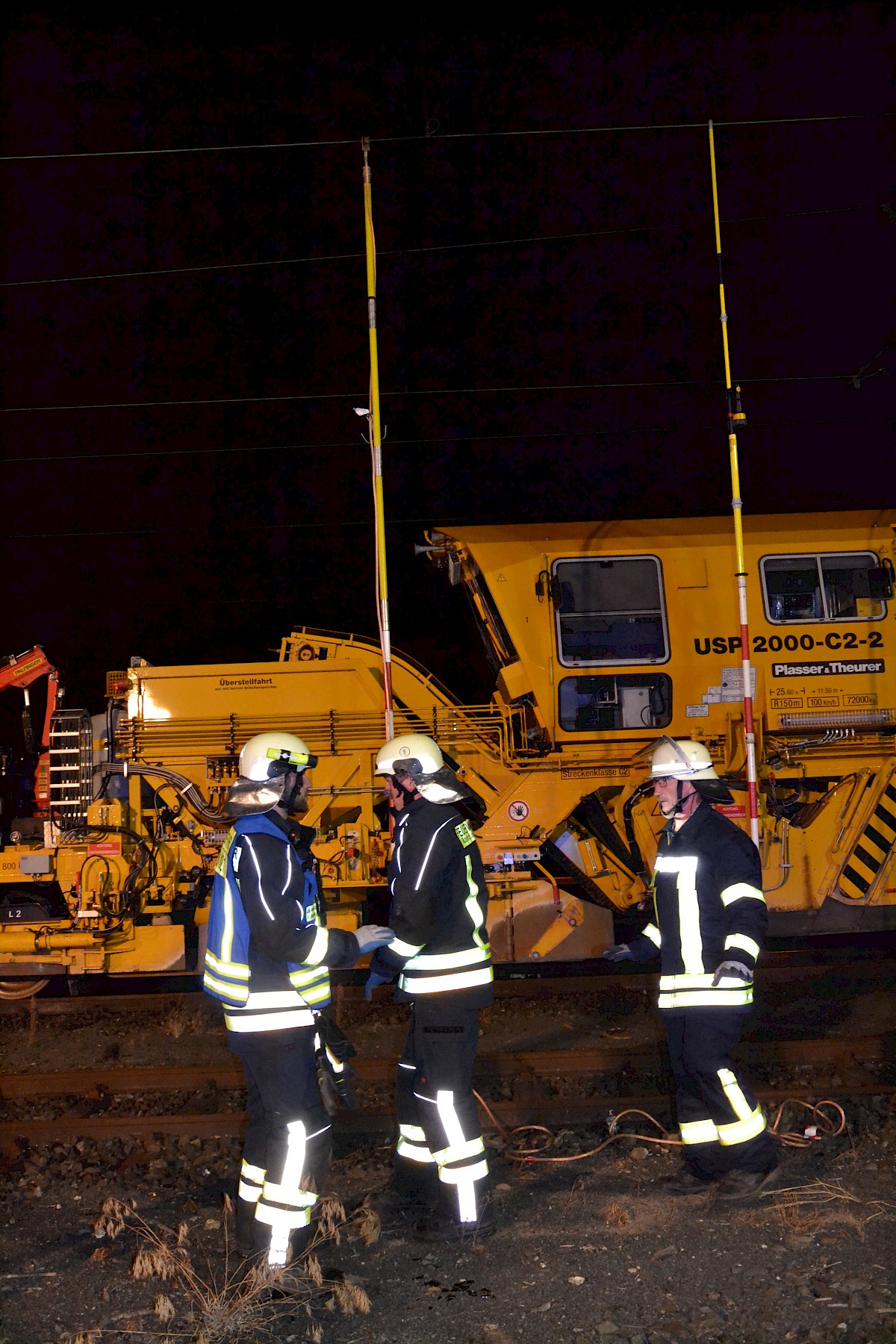 Überraschungsnachtübung der Feuerwehr Burgsinn mit dem THW Lohr