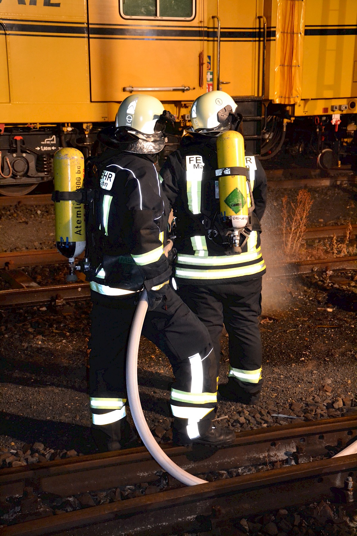 Überraschungsnachtübung der Feuerwehr Burgsinn mit dem THW Lohr