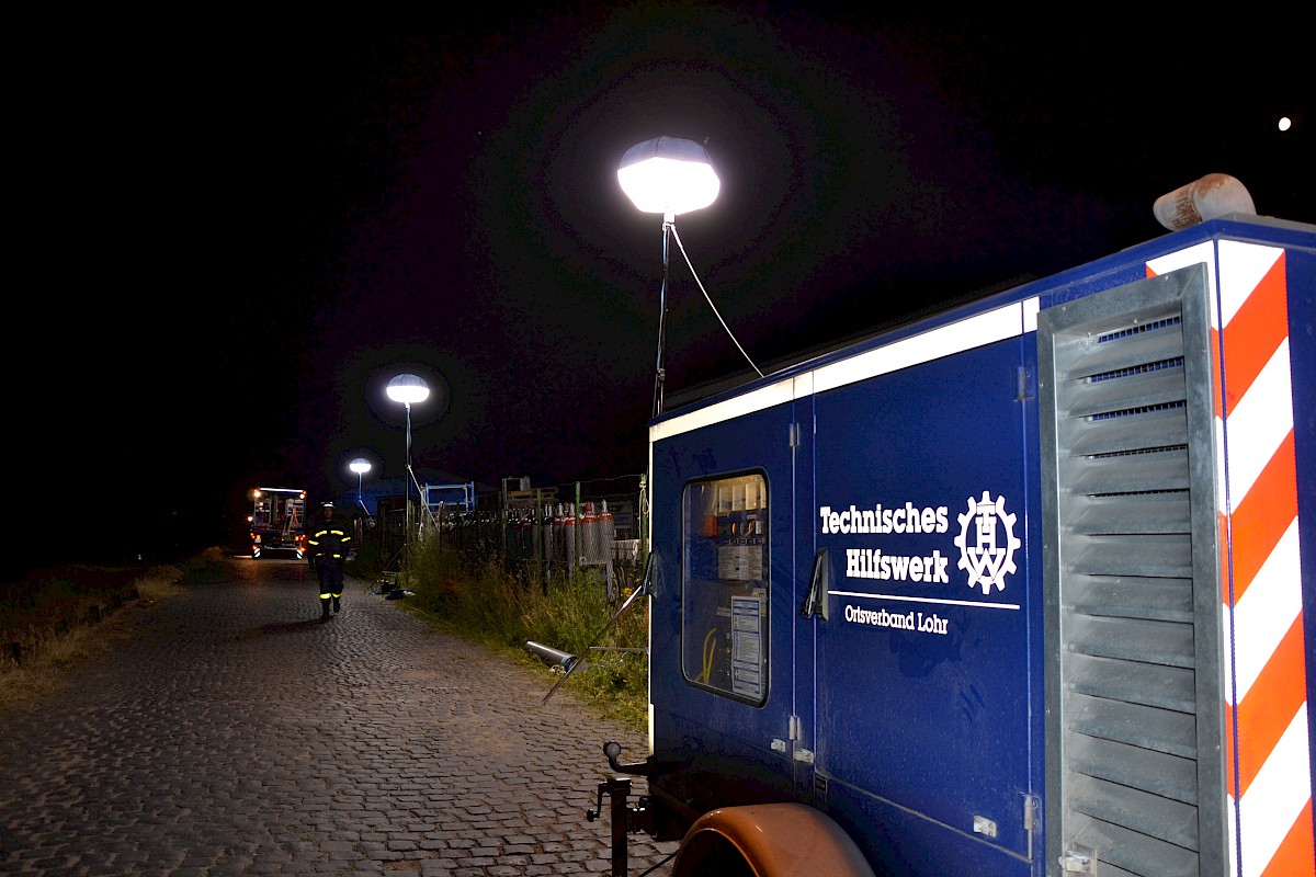 Überraschungsnachtübung der Feuerwehr Burgsinn mit dem THW Lohr