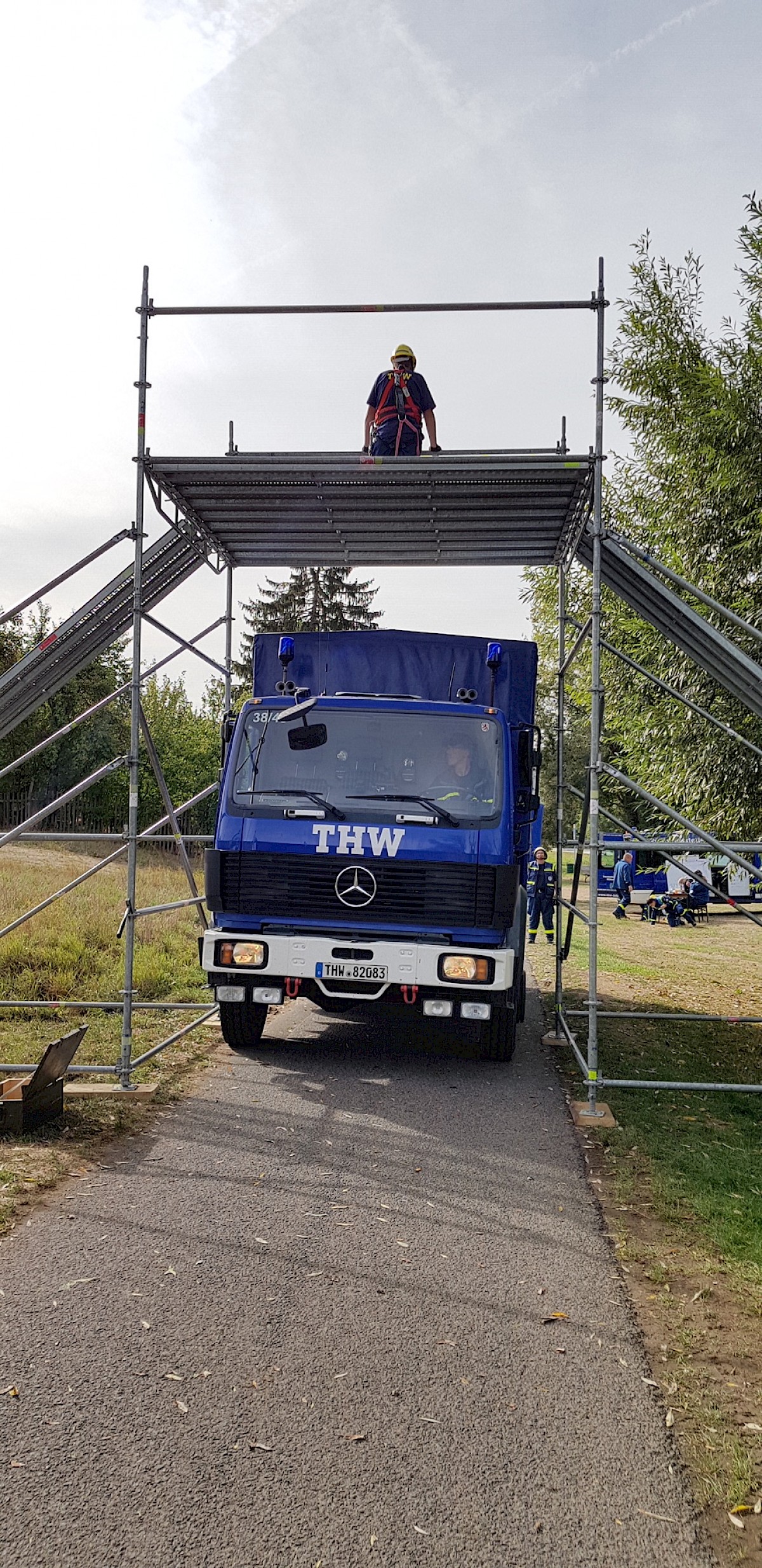 THW Lohr pumpt 70 000 Liter Löschwasser bei Herbstübung