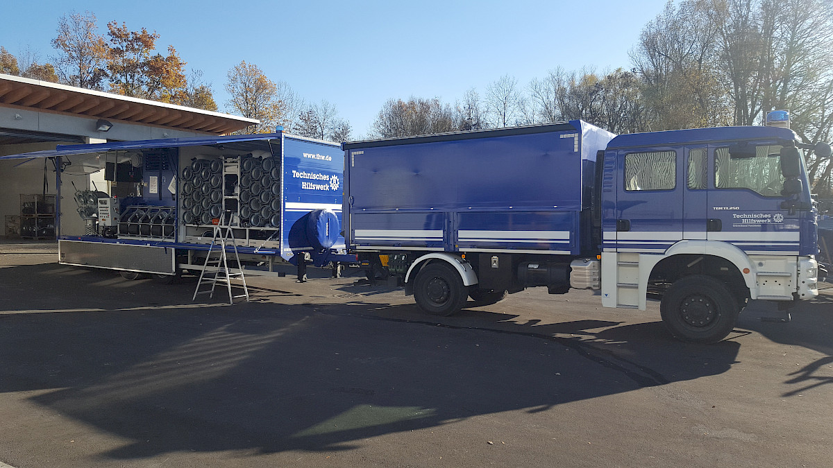 THW Fachgruppe Wasserschaden Pumpen aus Lohr zum fachlichen Austausch in Forchheim