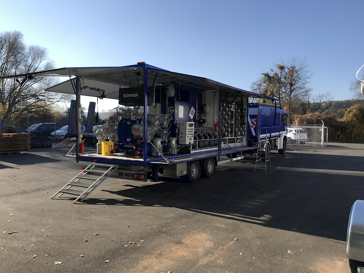 THW Fachgruppe Wasserschaden Pumpen aus Lohr zum fachlichen Austausch in Forchheim