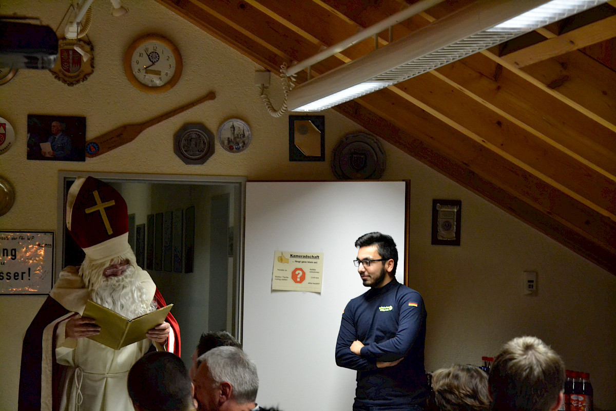 Weihnachtliche Stimmung bei THW Lohr