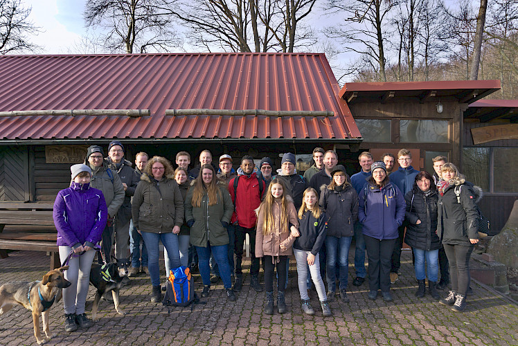 THW Familie wandert auf Schneewittchens Spuren