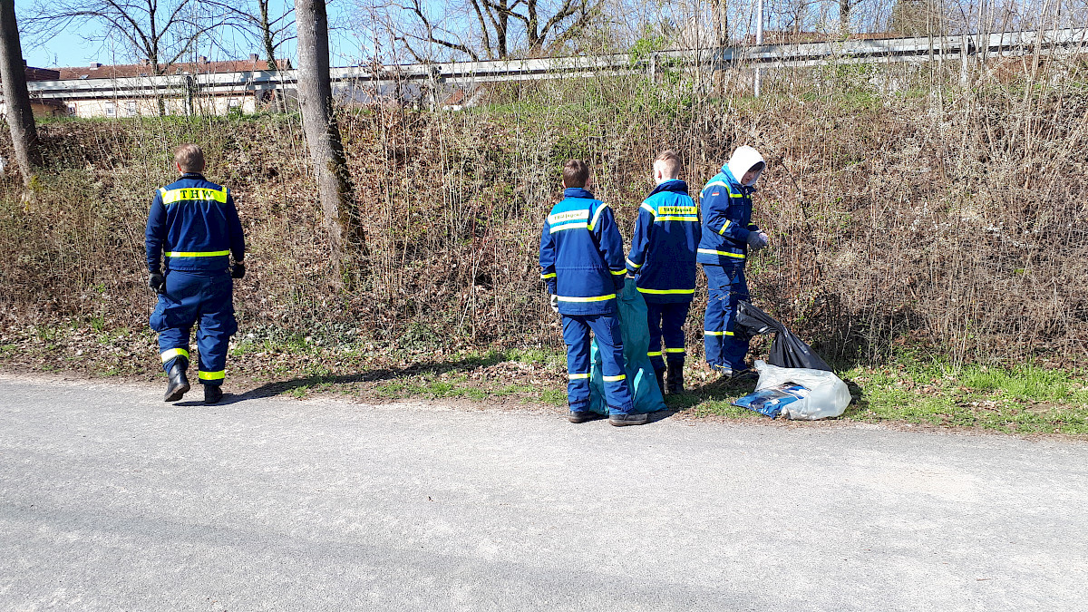 THW Jugend folgt Aufruf zum Frühjahrsputz der Stadt Lohr