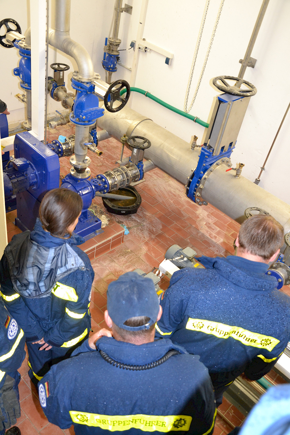 Einblicke in die Abwassertechnik für Fachgruppe des THW Lohr