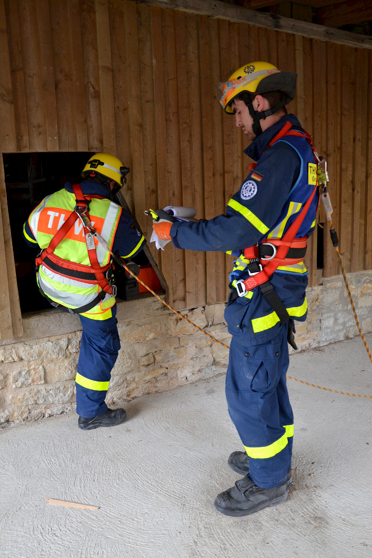 Gehoben, geschoben, gerettet, gelacht, geschwitzt – 172 THW Helfer ziehen gemeinsam an einem Strang