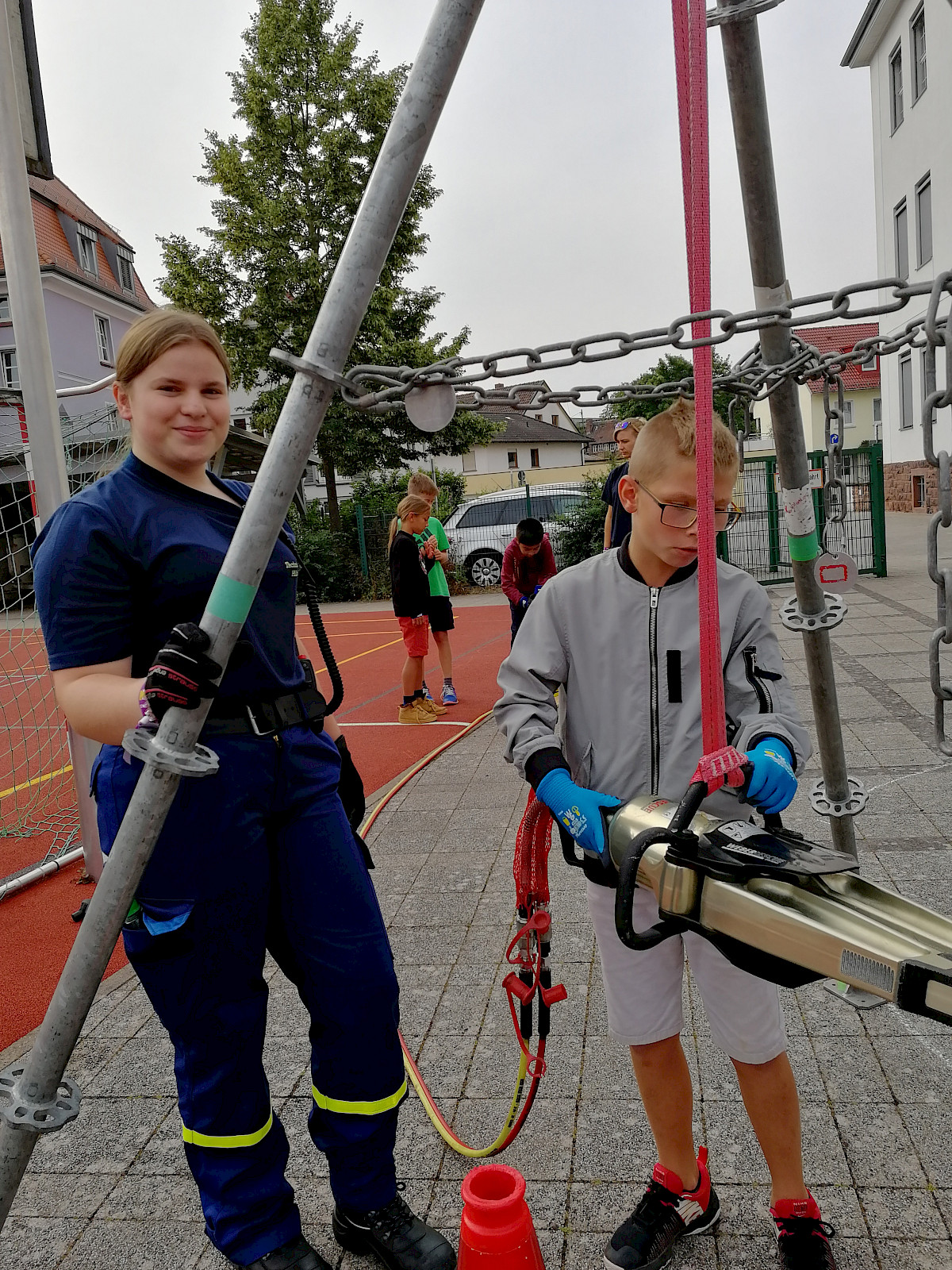 THW Technik Tag in der Realschule und Grundschule