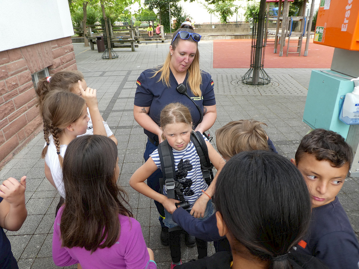 THW Technik Tag in der Realschule und Grundschule