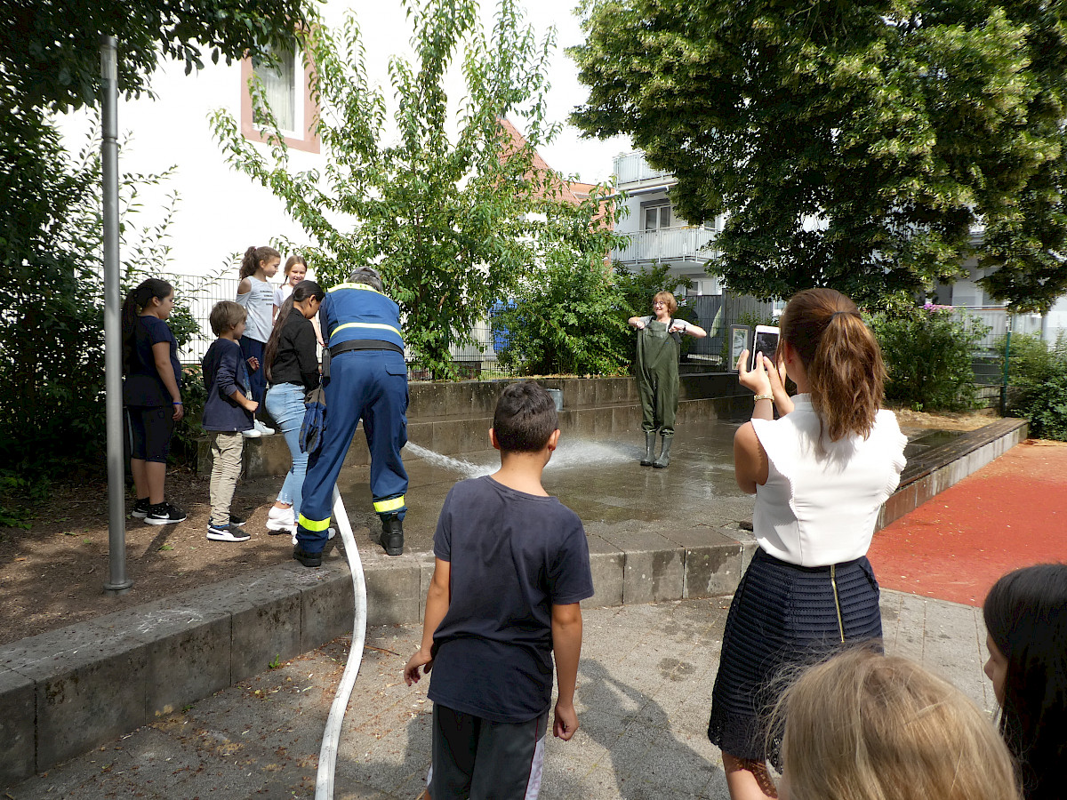 THW Technik Tag in der Realschule und Grundschule