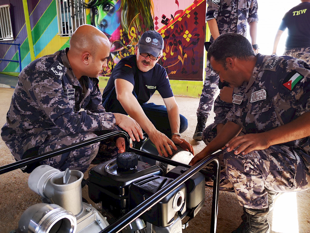 Pumpausbildung in der Wüste – THW-Helfer Michael Nätscher im Auslandseinsatz in Jordanien