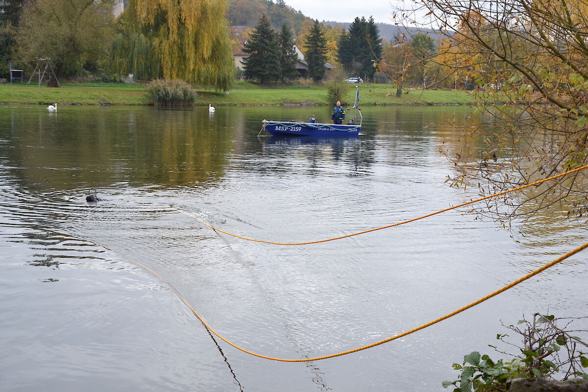 Einsatz in Lohr a. Main – PKW am Haken