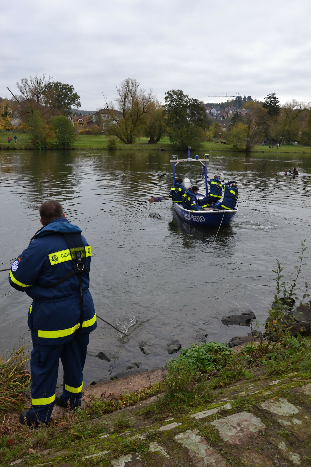 Einsatz in Lohr a. Main – PKW am Haken