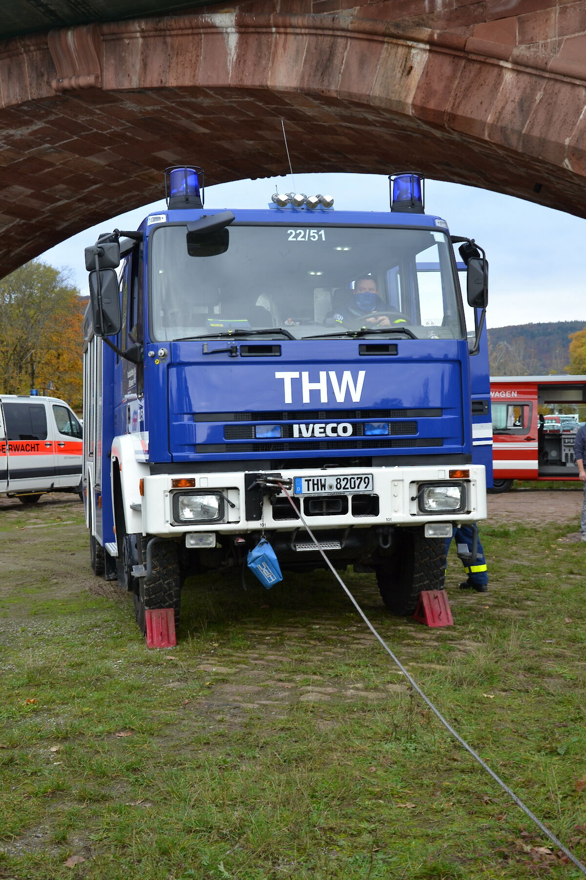 Einsatz in Lohr a. Main – PKW am Haken