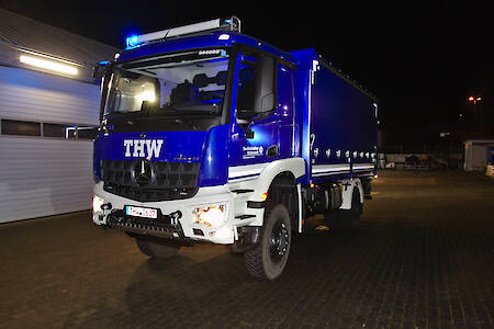 LKW mit Ladebordwand