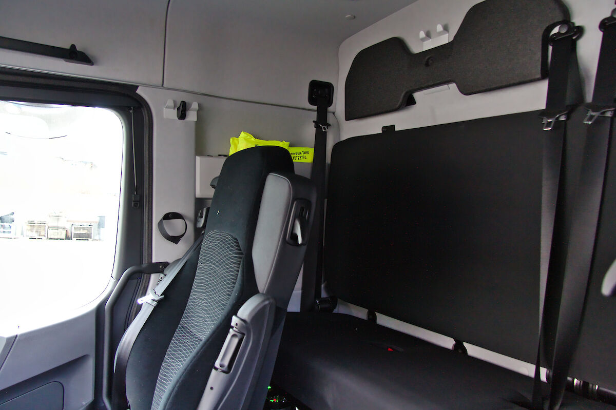 LKW mit Ladebordwand