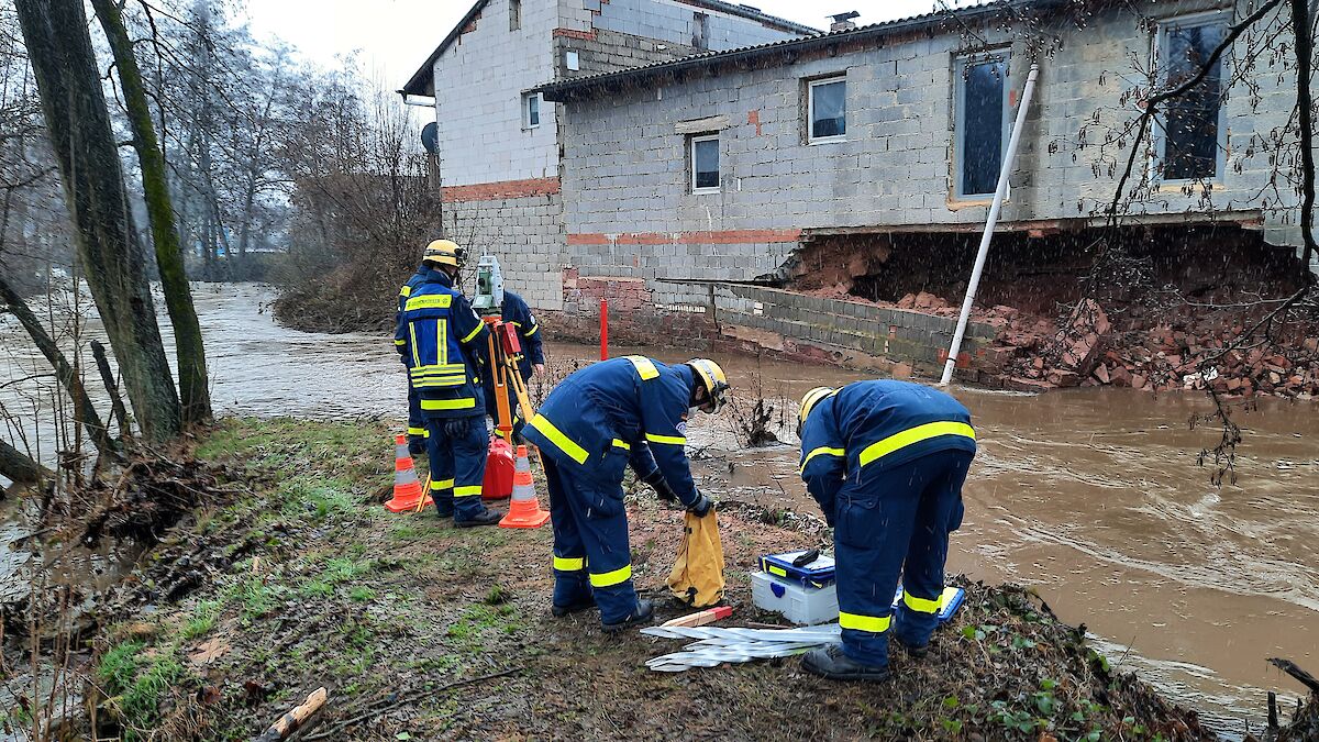 Fachberater Einsatz  Haus unterspült in Mittelsinn