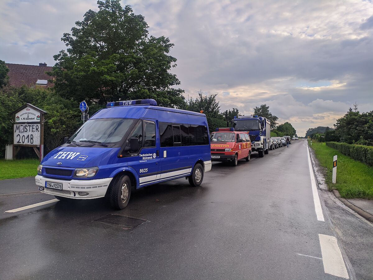 Lieber ein Ass mehr im Ärmel, THW Lohr mit Fachgruppe Wasserschaden/Pumpen in Bereitschaft