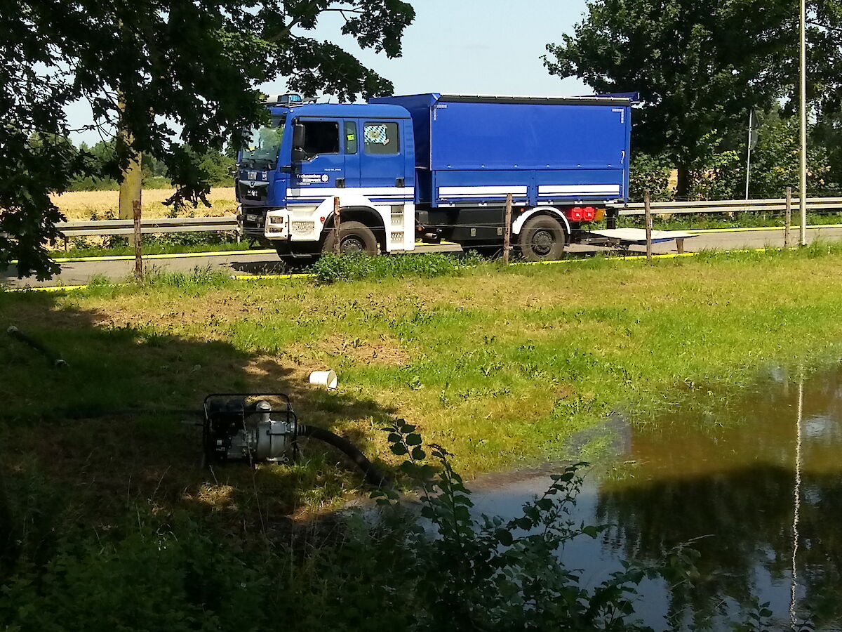 THW Lohr mit Großpumpen im Hochwassereinsatz in NRW