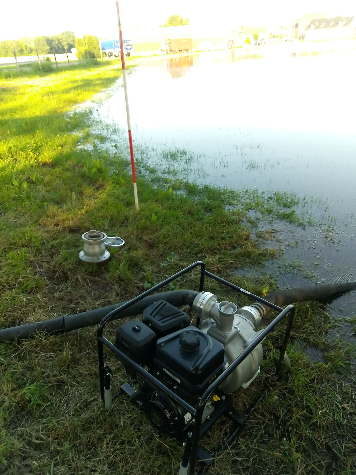 THW Lohr mit Großpumpen im Hochwassereinsatz in NRW