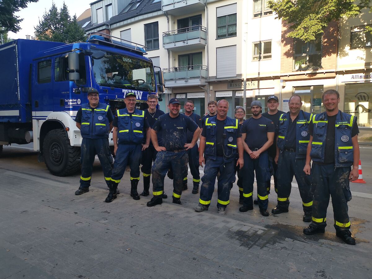 THW Lohr mit Großpumpen im Hochwassereinsatz in NRW