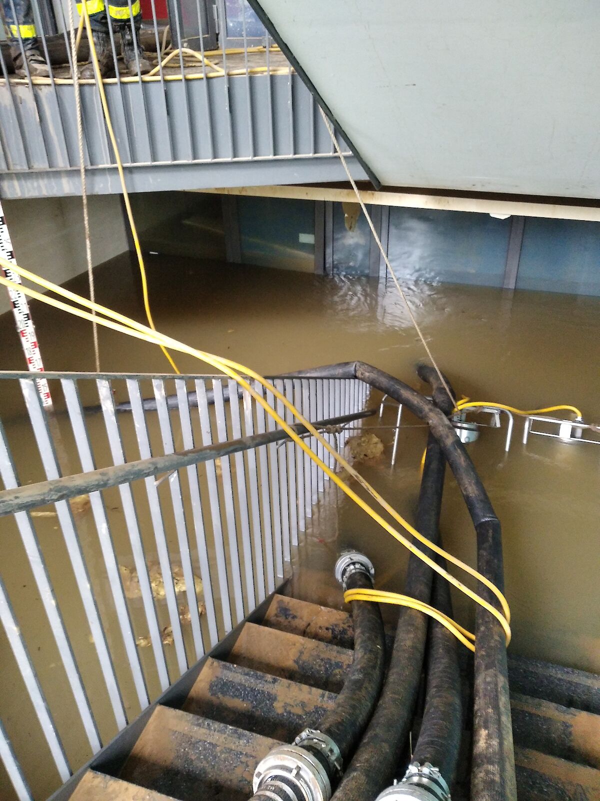 THW Lohr mit Großpumpen im Hochwassereinsatz in NRW