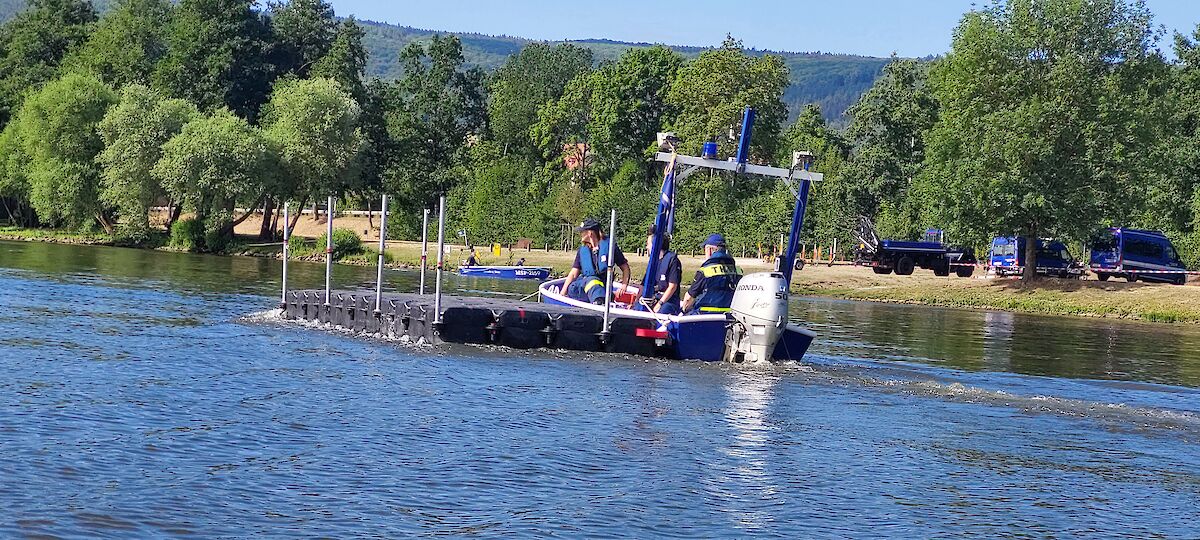 Zu Wasser, zu Lande und in der Luft beim Jubiläumsfest 140 Jahre Feuerwehrverein Sendelbach.